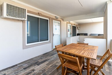 45 Sampson Ave 11 Seaside-large-002-010-