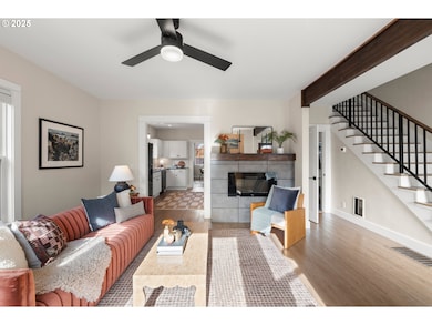 7217 N Catlin Ave, Portland, OR 97203 - photo 6