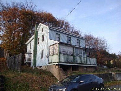 82 E 2nd St, Lehighton, PA 18235 - photo 2