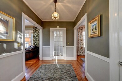 155 Laurel Ave, Providence, RI 02906 - photo 3