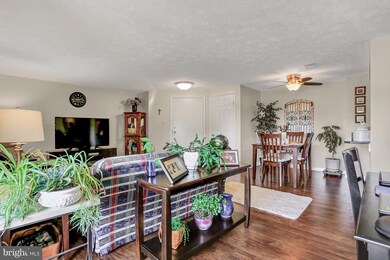 823 Stratford Way unit F, Frederick, MD 21701 - photo 3