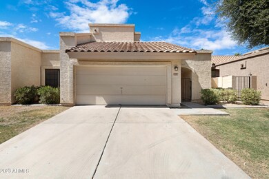 2334 W Shawnee Dr-1