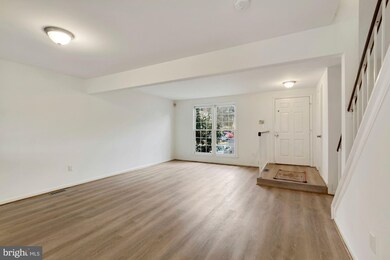 3813 Water Drop Ct, Burtonsville, MD 20866 - photo 4