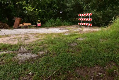 2100 Ducros St, Bay City, TX 77414 - photo 5