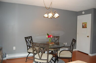 56 Fieldstone Dr, Londonderry, NH 03053 - photo 4