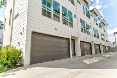 5923 Lindell Ave unit 101, Dallas, TX 75206 - photo 2