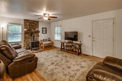 257 Sawyersville Rd, Asheboro, NC 27205 - photo 6