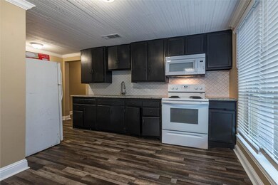 1416 S Travis St, Sherman, TX 75090 - photo 2