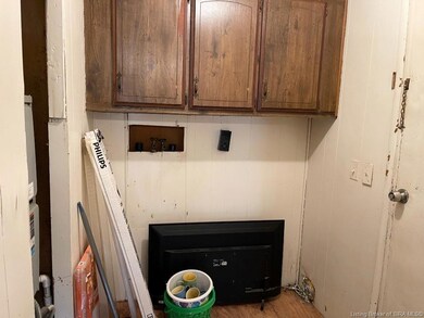 7978 Scottsville Rd, Floyds Knobs, IN 47119 - photo 6