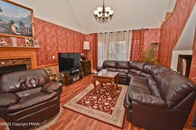 3 Living Room (2)