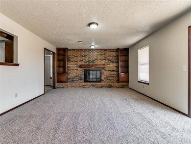 1228 NE 24th St, Moore, OK 73160 - photo 6