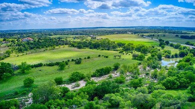 989 Mesa Rd, Fredericksburg, TX 78624 - photo 7