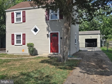 6916 Kent Town Dr, Hyattsville, MD 20785 - photo 2