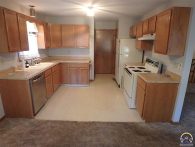 2849 SW Dukeries Rd, Topeka, KS 66614 - photo 4