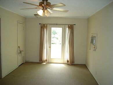 Den/Family/Great Room. 2nd living area