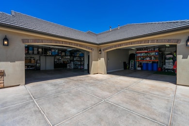 2573 S 3160 E-005