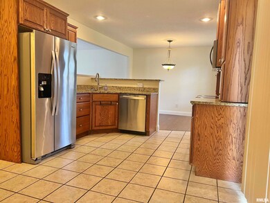 2116 W 57th St, Davenport, IA 52806 - photo 6