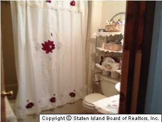 170 Myrtle Ave, Staten Island, NY 10310 - photo 4