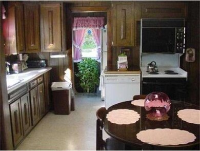 84 Dothan St, Arlington, MA 02474 - photo 7