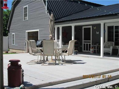 Exterior Back COMPOSITE DECKING