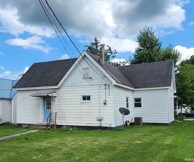 328 B St NE, Linton, IN 47441 - photo 4