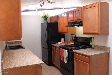 Beautiful, brand new gourmet Kitchen!