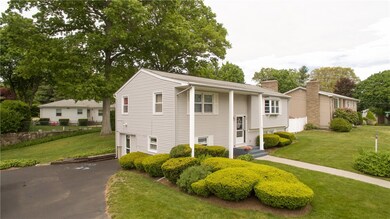 18 Candlewood Dr, Greenville, RI 02828 - photo 2