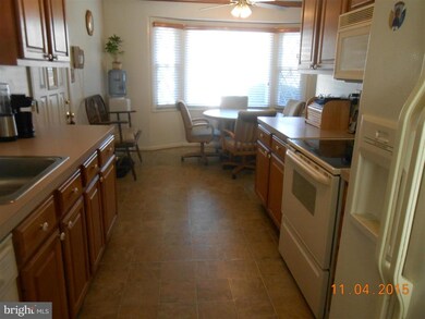 1311 Hunters Mill Ave, Fort Washington, MD 20744 - photo 2