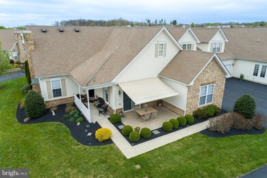 1027 Burgundy Cir, Pennsburg, PA 18073 - photo 4