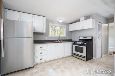 21-web-or-mls-3010 E 96th St-21