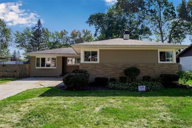 729 Meadowbrook Dr, North Tonawanda, NY 14120 - photo 2