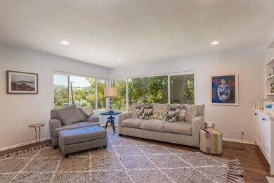 4911 Medina Rd, Woodland Hills, CA 91364 - photo 7