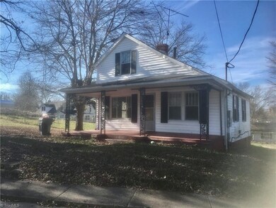 322 S Branch St, Reidsville, NC 27320 - photo 2