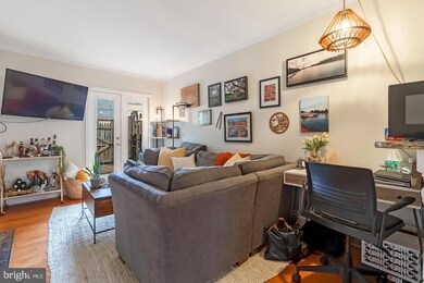 2 Snows Ct NW, Washington, DC 20037 - photo 6