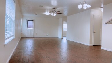 6428 Duckett Park Dr, Houston, TX 77086 - photo 6