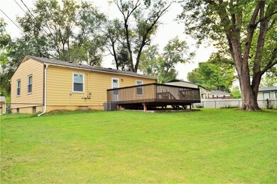 ~Very large fenced backyard-perfect for children~
