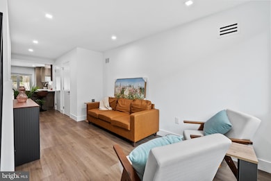 1615 S Beulah St, Philadelphia, PA 19148 - photo 2