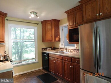 2719 Point Breeze Dr, Wilmington, DE 19810 - photo 6