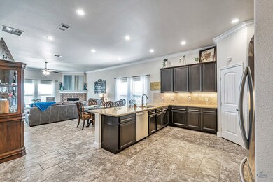 908 E 92nd St, Odessa, TX 79765 - photo 6