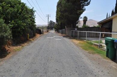 27795 Avenue 146 unit A, Porterville, CA 93257 - photo 4