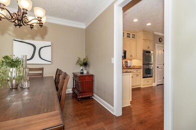 14-web-or-mls-984 NAPIERS POST (c)-0840