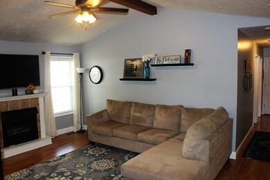 4111 Hedgewood Ct, Newburgh, IN 47630 - photo 3