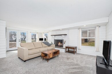 944 Orchard Ct, Batavia, IL 60510 - photo 3