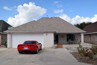 319 Karen Dr, Alamo, TX 78516 - photo 3