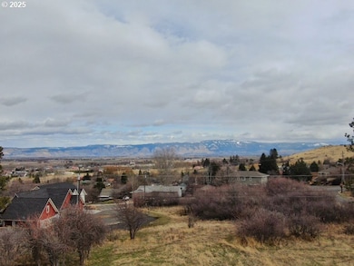 1609 Gildcrest Dr, La Grande, OR 97850 - photo 2