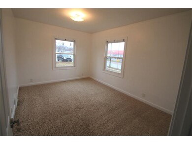 507 16th Ave SW, Cedar Rapids, IA 52404 - photo 4