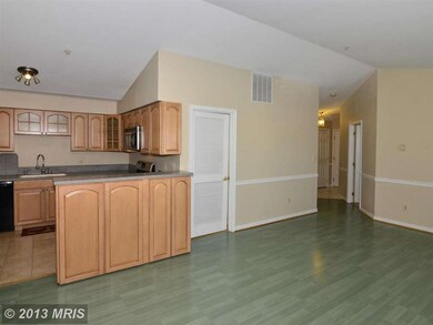 11014 Koman Cir unit 301, Manassas, VA 20109 - photo 6