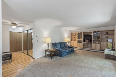 35 Nathan Ln N unit 312, Plymouth, MN 55441 - photo 2