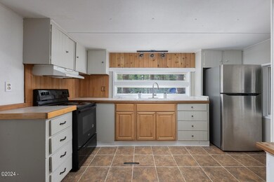 6310NHwy101Unit25-06