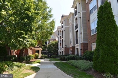12900 Centre Park Cir unit 103, Herndon, VA 20171 - photo 4